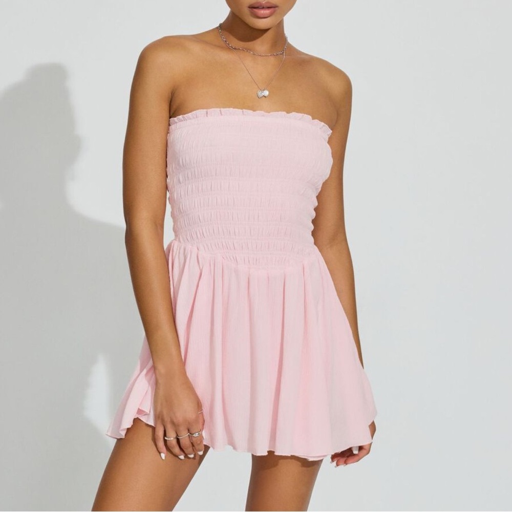 NWT Garage Smocked Tube Romper